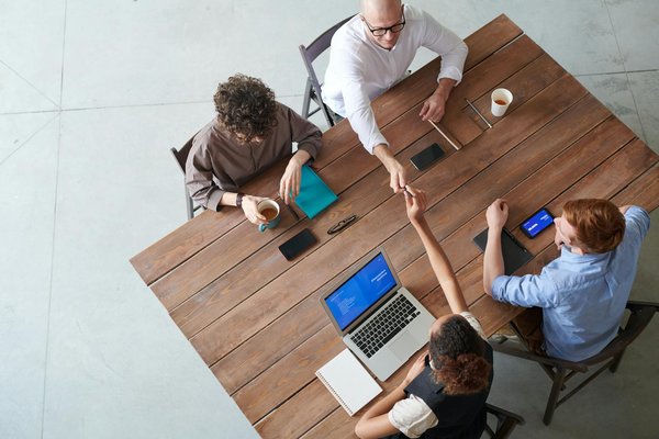 Secrets du Contrat Commercial : Stratégies Incontournables pour Startups Innovantes