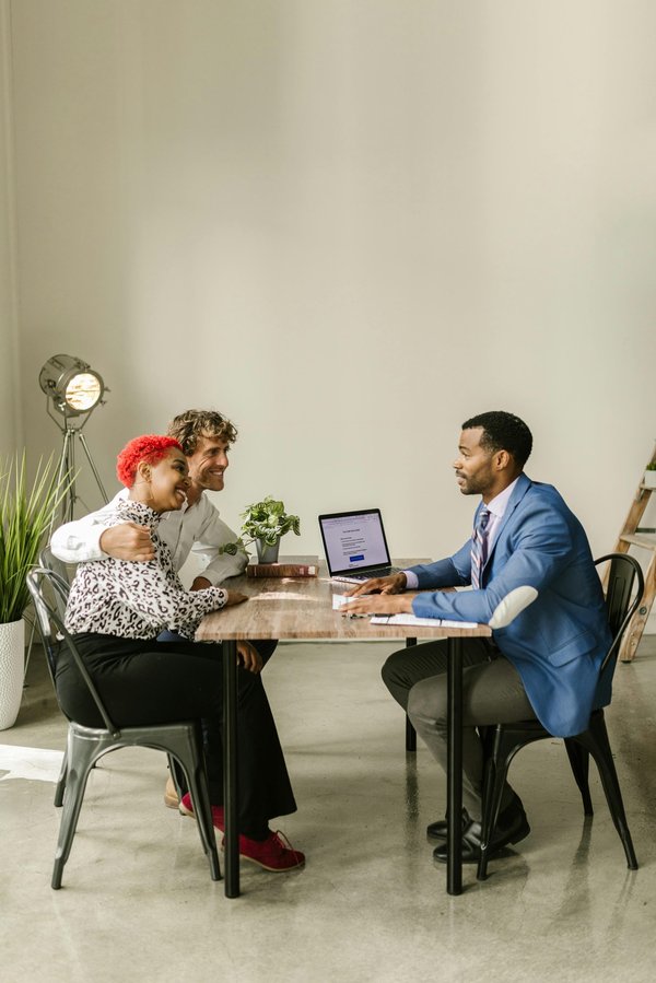 Les avantages d'un courtier en assurance pour votre entreprise à la réunion